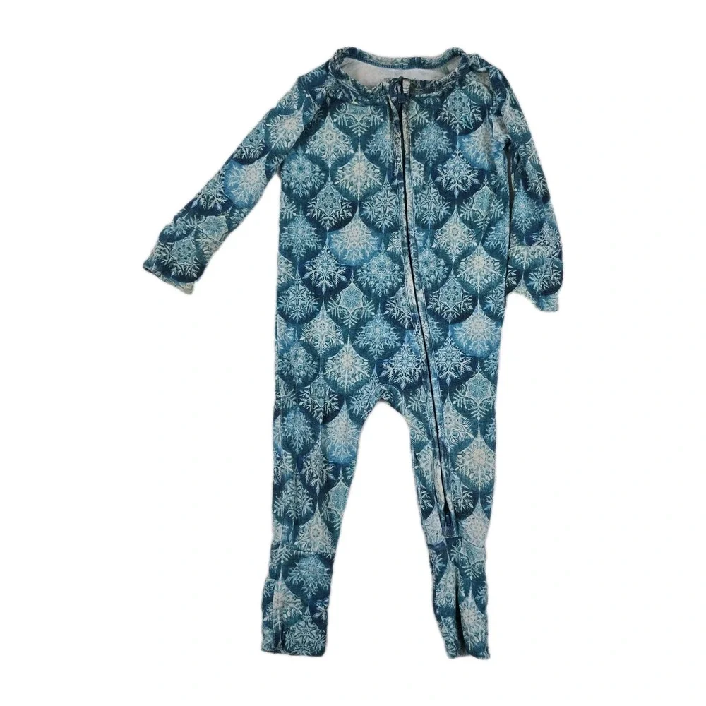 Muse Threads Snowflake Mandala Blue Bamboo Zippie Footie Pajamas 3-6 Months